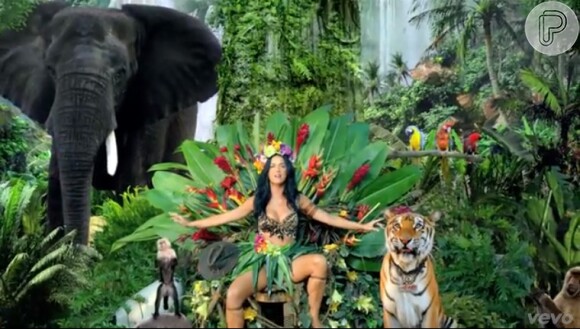 Katy Perry encarna rainha da selva em clipe da música 'Roar'