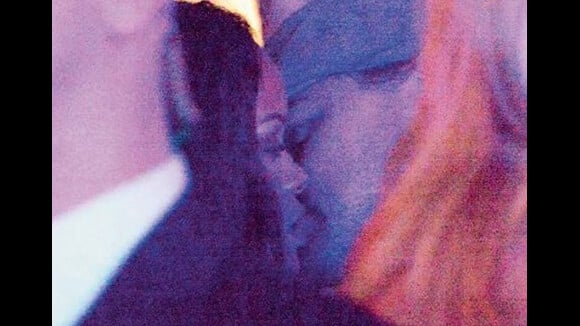 Rihanna e Leonardo Di Caprio são vistos aos beijos em foto após boato. Veja!