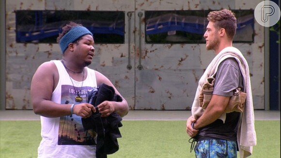 'BBB16': Daniel chora após brigas na casa e dispara sobre Ronan. 'Não tá na paz', nesta segunda-feira, 25 de janeiro de 2016