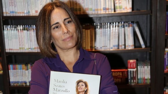 Gloria Pires e mais atores vão a lançamento de biografia de Marília Pêra. Fotos!