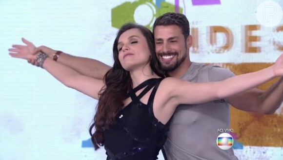 Cauã Reymond brinca com Monica Iozzi durante o 'Vídeo Show'