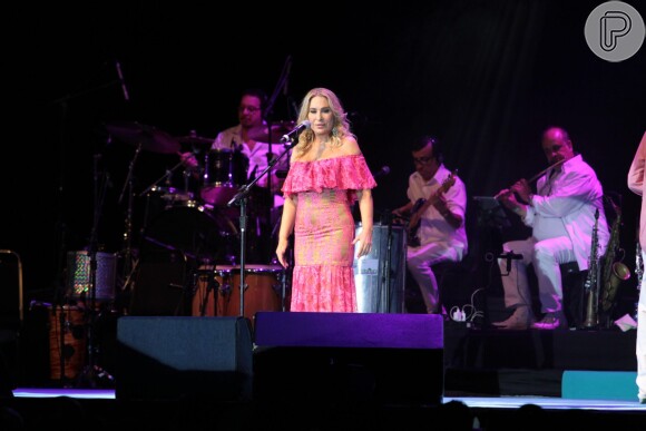 Rosemary canta no 'Show de Verão da Mangueira', no Tom Brasil, em São Paulo, nesta quarta-feira, 27 de janeiro de 2016