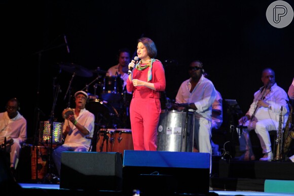 A cantora portuguesa de fado Carminho se apresenta no 'Show de Verão da Mangueira', no Tom Brasil, em São Paulo, nesta quarta-feira, 27 de janeiro de 2016
