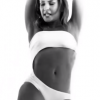 Claudia Leitte sensualiza no clipe da música 'Corazón' e exibe boa forma em figurino sexy