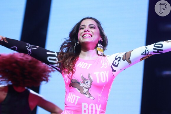 Após ter o pedido negado, Anitta vai desfilar com seu Bloco das Poderosas no Carnaval do Rio em 2016