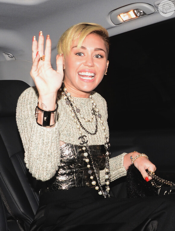 'Só acho que se você tomou a decisão de fazer alguma coisa na frente do mundo inteiro, não há como voltar atrás e pedir desculpas agora', afirmou Miley