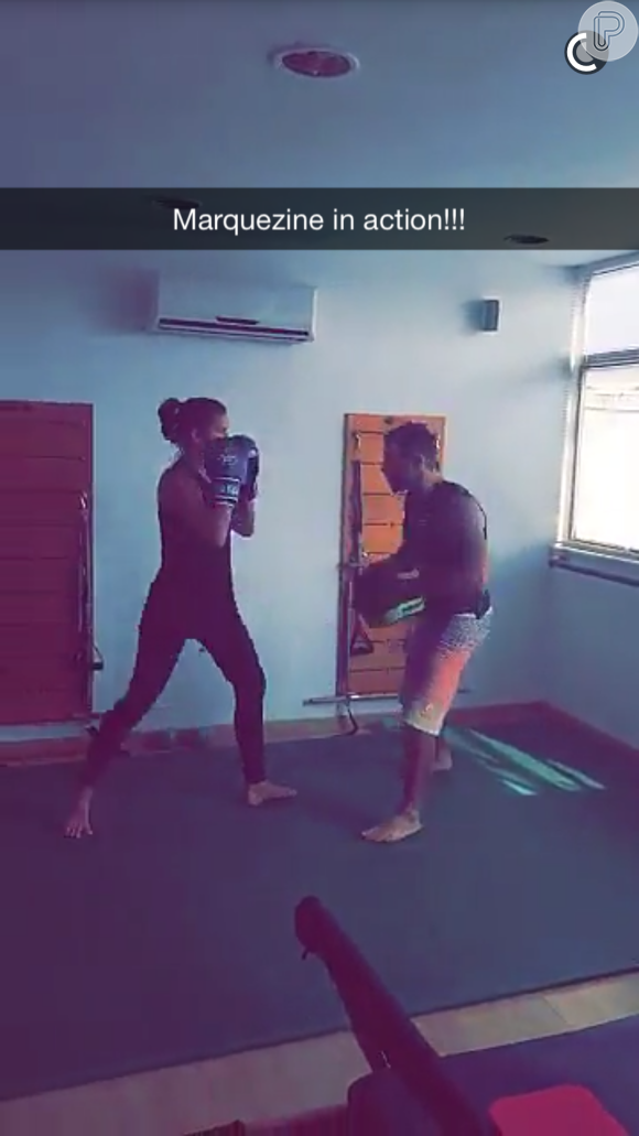 Bruna Marquezine luta boxe com Chico Salgado