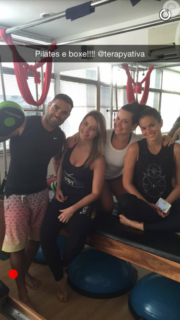 Bruna Marquezine e Fernanda Souza fizeram um treino associando pilates e muay thai nesta quinta-feira, 04 de fevereiro de 2016