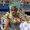 Carnaval 2016: Ellen Rocche capricha no decote em desfile da Rosas de Ouro, nesta sexta-feira, 5 de fevereiro de 2016