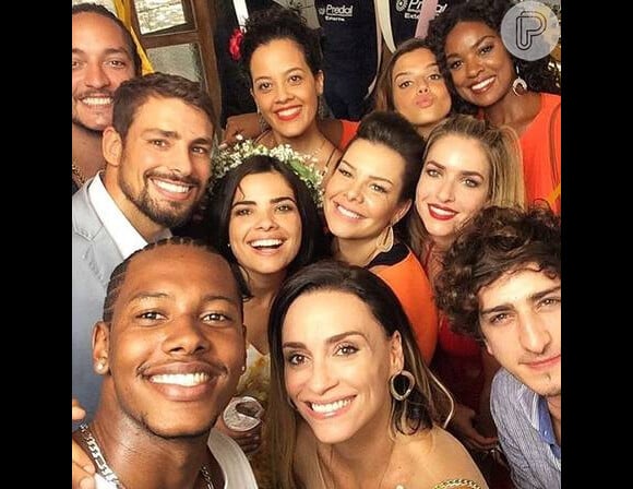 Foto: Cauã Reymond e elenco de 'A Regra do Jogo' gravam em pleno