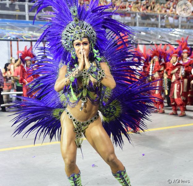 Governable bridge sensitivity Carnaval 2016: Gracyanne Barbosa usa fantasia de 40kg. 'Uma das mais  caras!' - Purepeople