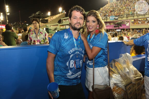 Marcelo Serrado foi acompanhado da mulher, Roberta Fernandes, no camarote da Boa na Sapucaí