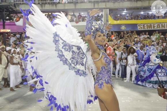 Apesar da experiência no Carnaval, Ana Hickmann não pretende ser rainha de bateria: 'Tenho medo'