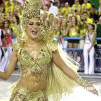 Paloma Bernardi brinca sobre sua fantasia na Grande Rio: 'Sou o troféu'. Vídeo!