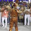 Carnaval 2016: Julianne Trevisol dança gafieira durante desfile da Grande Rio
