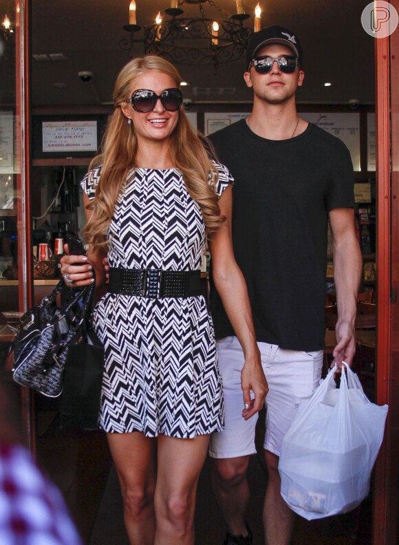 Paris Hilton e o namorado, River Viiperi, vão ficar confinado na casa do 'Big Brother' da Bulgária