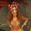 Em 2010, quando se vestiu de passista, Beyoncé usou um modelo prateado e penas vermelhas na cabeça