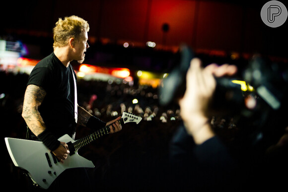 James Hetfield no palco com o Metallica na edição do festival de 2011
