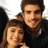 Caio Castro diz que gosta das cenas de beijo com Maria Casadevall: 'Inevitável'