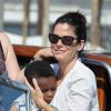 Sandra Bullock revelou que largaria a carreira se precisasse para cuidar de seu filho, Louis, de três anos