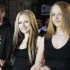 Avril tem dois irmãos: a mais nova, Michelle Lavigne, e o mais velho, Matthew E. Levine