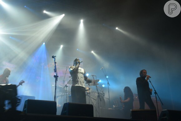 No palco, Kisser chamou a parceria da banda com cantor de 'Zépultura'