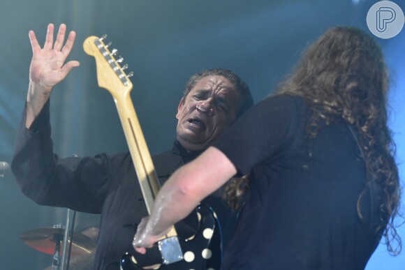 Zé Ramalho dividiu o palco com o Sepultura em um encontro improvável na noite de encerramento do Rock in Rio, neste domingo, 22 de setembro de 2013