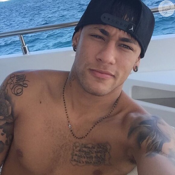 Neymar tem mais de 15 tatuagens espalhadas pelo corpo