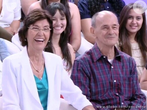 Fátima Bernardes recebeu os pais, Amâncio e Eunice, na plateia do seu programa