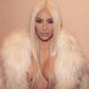 Kim Kardashian platinou o cabelo em 2016