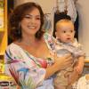 Regiane Alves foi com o filho caçula, Antônio, a lançamento de coleção em loja infantil no Rio