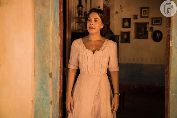 Eulália (Fabiula Nascimento) se recusa a vender suas terras para Afrânio (Rodrigo Santoro), na novela 'Velho Chico'