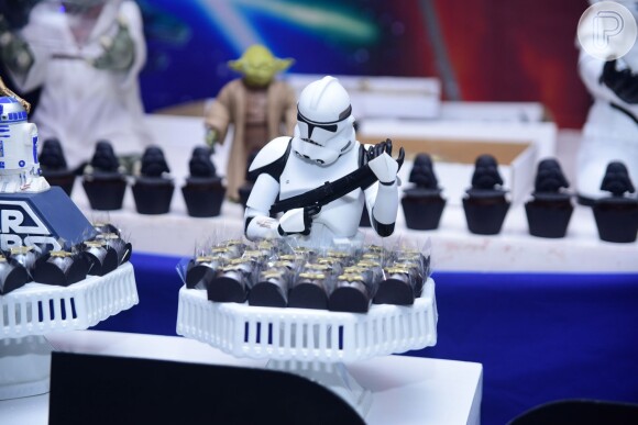 Luciana Gimenez comemora aniversário de 5 anos do filho caçula, Lorenzo, em festa com tema 'Star Wars', em São Paulo, nesta quinta-feira, 17 de março de 2016