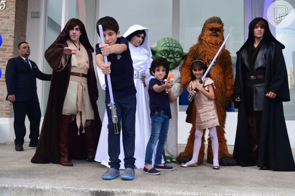 Luciana Gimenez comemora aniversário de 5 anos do filho caçula, Lorenzo, em festa com tema 'Star Wars', em São Paulo, nesta quinta-feira, 17 de março de 2016