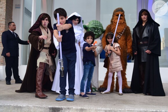 Luciana Gimenez comemora aniversário de 5 anos do filho caçula, Lorenzo, em festa com tema 'Star Wars', em São Paulo, nesta quinta-feira, 17 de março de 2016