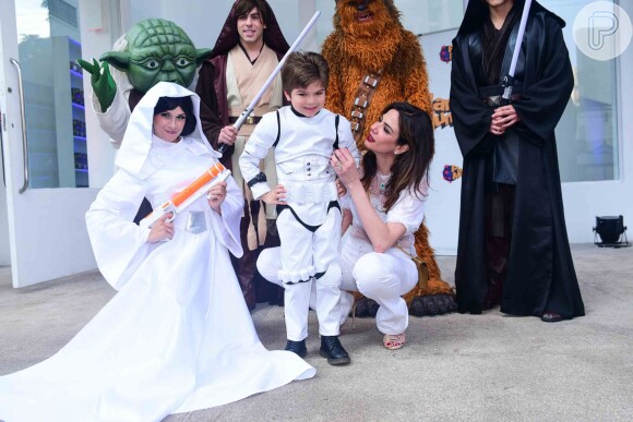 Luciana Gimenez comemora aniversário de 5 anos do filho caçula, Lorenzo, em festa com tema 'Star Wars', em São Paulo, nesta quinta-feira, 17 de março de 2016