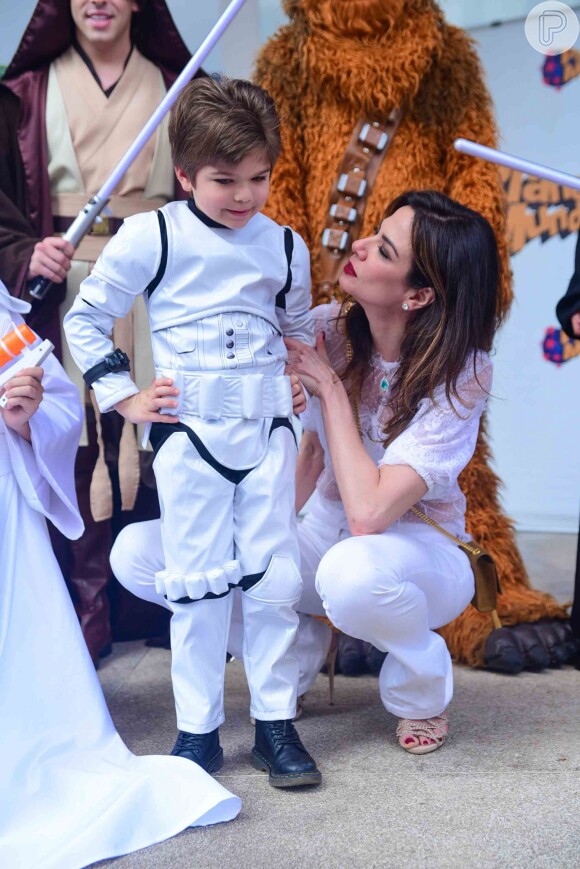 Luciana Gimenez comemora aniversário de 5 anos do filho caçula, Lorenzo, em festa com tema 'Star Wars', em São Paulo, nesta quinta-feira, 17 de março de 2016