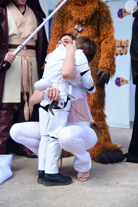 Luciana Gimenez comemora aniversário de 5 anos do filho caçula, Lorenzo, em festa com tema 'Star Wars', em São Paulo, nesta quinta-feira, 17 de março de 2016