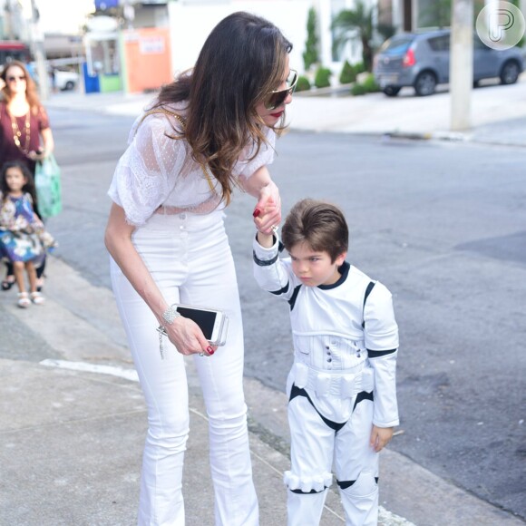 Luciana Gimenez comemora aniversário de 5 anos do filho caçula, Lorenzo, em festa com tema 'Star Wars', em São Paulo, nesta quinta-feira, 17 de março de 2016