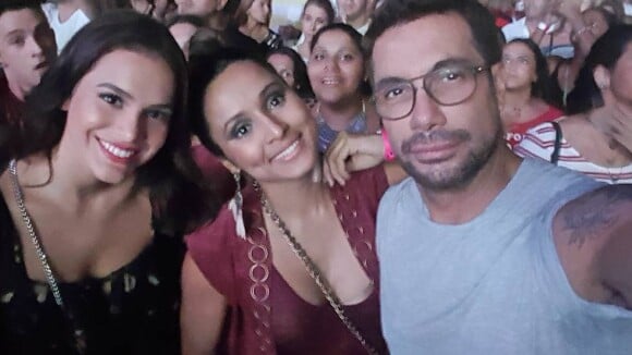 Bruna Marquezine e Thaíssa Carvalho curtem show do Maroon 5 no Rio