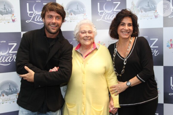 kayky Brito e Totia Meirelles anunciaram em 27 de setembro de 2013 que vão integrar o musical 'Uma Luz Cor de Luar'