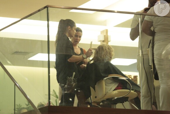 Giovanna Antonelli, de volta ao Brasil após viagem na Europa, fez um programa família ao lado dos três filhos nesta quarta-feira, dia 23 de março de 2016