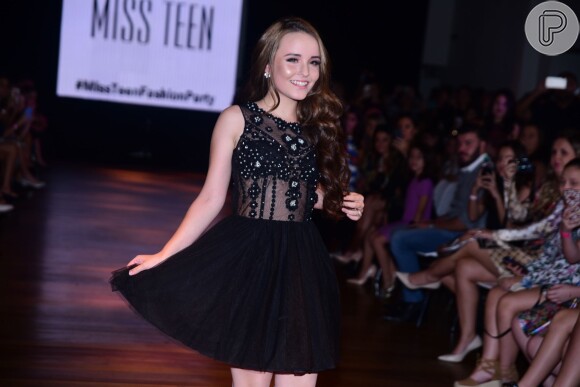 Larissa Manoela desfila sua coleção de roupas para a loja Miss Teen em São Paulo, nesta quarta-feira, 23 de março de 2016