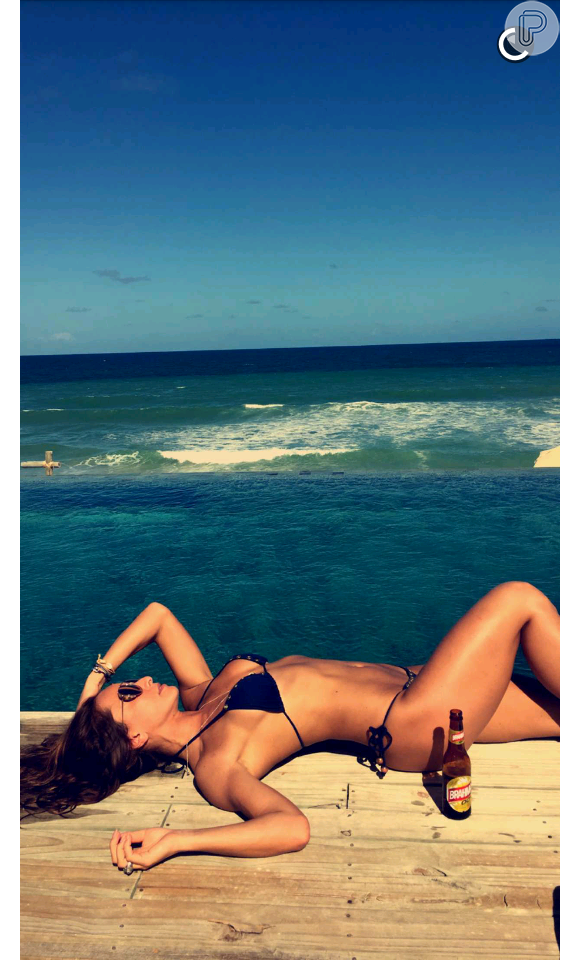 Sabrina Sato posta foto em resort e elogia: 'Paraíso'