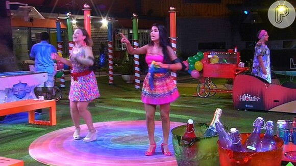 Munik brincou com seu figurino da festa no 'Big Brother Brasil 16': 'Fiquei com cara de menina virgem'