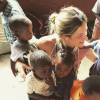 Giovanna Ewbank e Bruno Gagliasso estão no Malauí, na África, fazendo trabalho voluntário com uma ONG