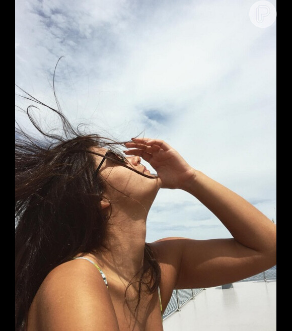 Breno Leonne compartilhou uma foto de Giulia Costa: 'Cabelos ao vento'