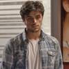 Jonatas (Felipe Simas) vai salvar Eliza (Marina Ruy Barbosa) de um segundo atentado em 'Totalmente Demais'