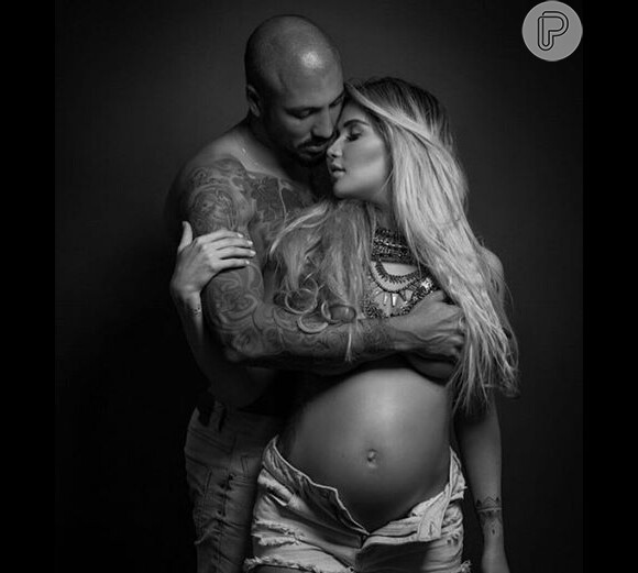 Aline Gotschalg mostra barriga de grávida e se declara ao marido, Fernando Medeiros: 'Amo', nesta segunda-feira, 28 de março de 2016