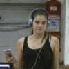 Camila Queiroz malhou em academia da Barra da Tijuca, Zona Oeste do Rio de Janeiro, na madrugada desta quarta-feira, 30 de março de 2016